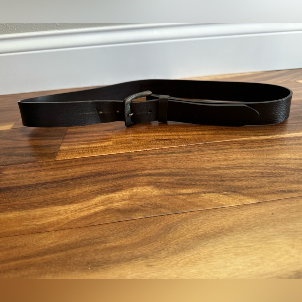 Levi’s Dark Brown Leather Belt size Large 38/40